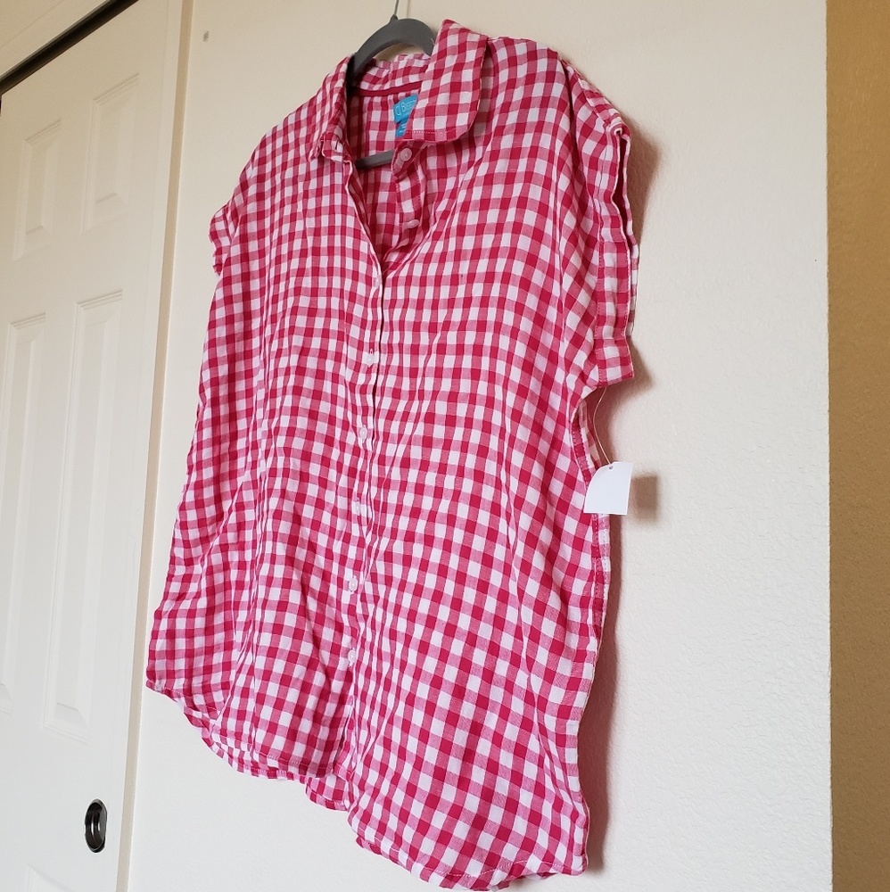 Pink and White sleeveless buttonup NWT